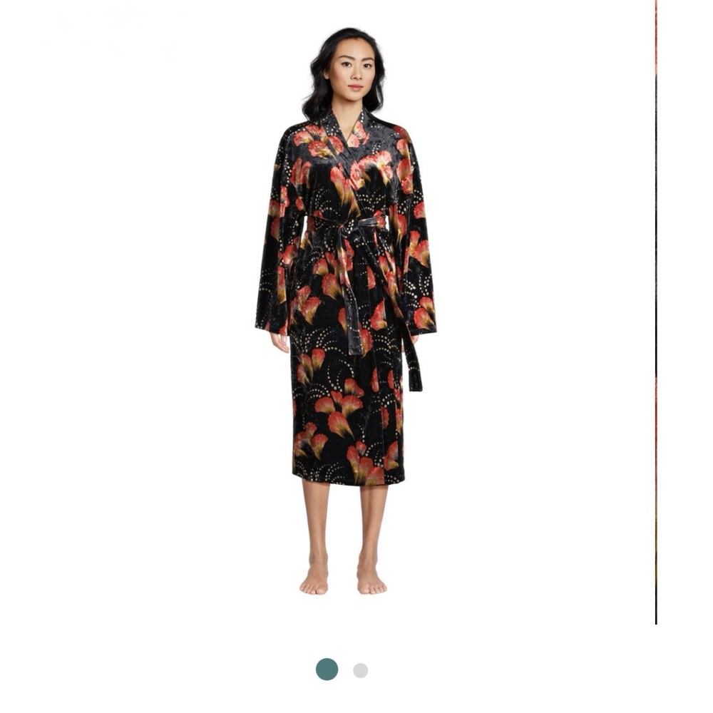 World Market Robe Womens OS Black Floral Soft Velvet Belted Robe NWOT